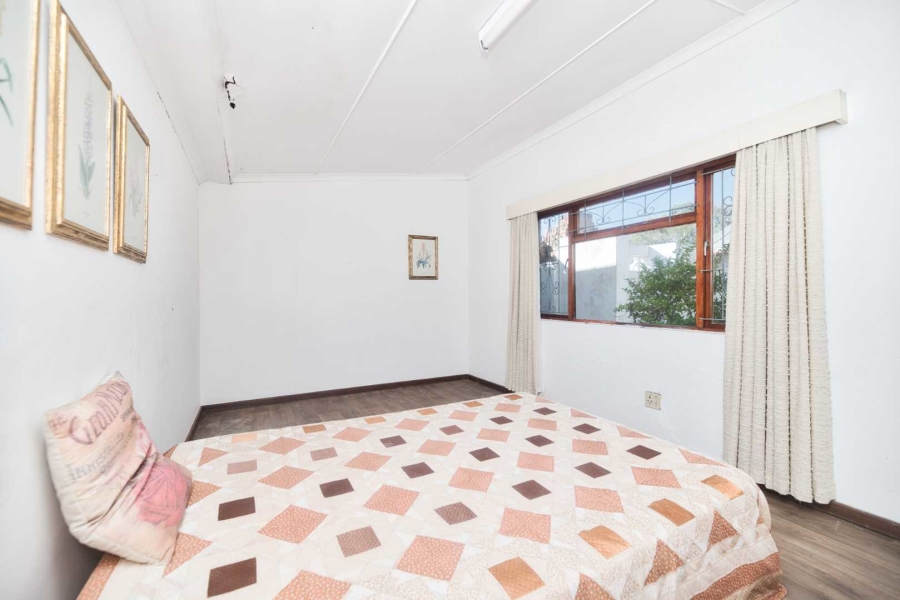 4 Bedroom Property for Sale in Westcliff Western Cape